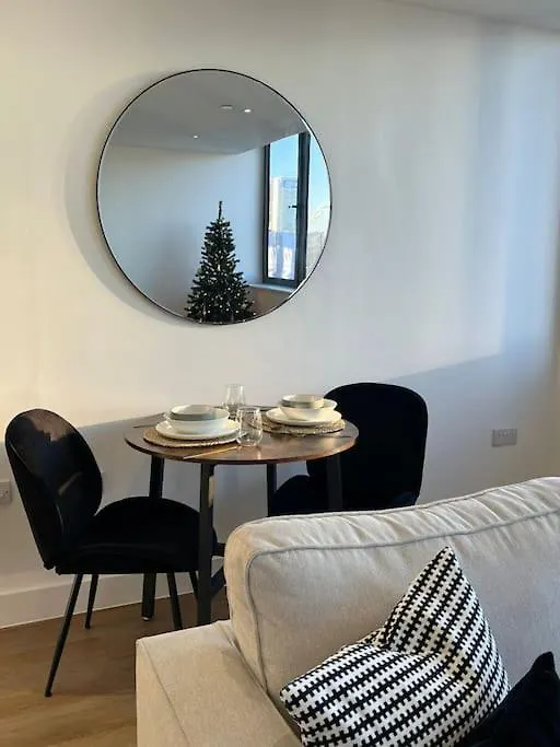 Stylish & Cosy One Bedroom Condo-1