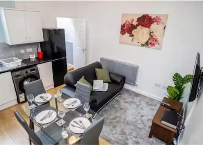 Family-Friendly Two-Bedroom Near Manchester City Stadium